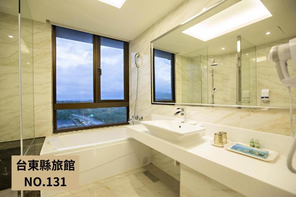 台东凯旋星光酒店 T'ai-tung 外观 照片